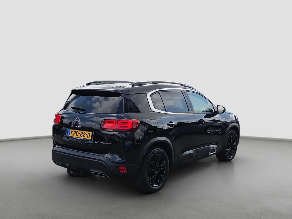 1.6 Plug-in Hybrid 225 Business Plus Panoramadak | Trekhaak | Elektrische stoelverstelling + memory | Voor en achter camera | Voorstoelen verwarmd