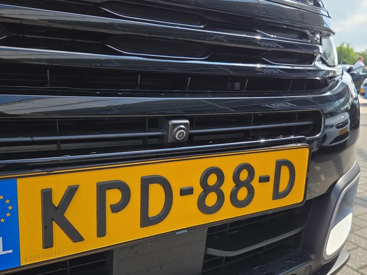 1.6 Plug-in Hybrid 225 Business Plus Panoramadak | Trekhaak | Elektrische stoelverstelling + memory | Voor en achter camera | Voorstoelen verwarmd