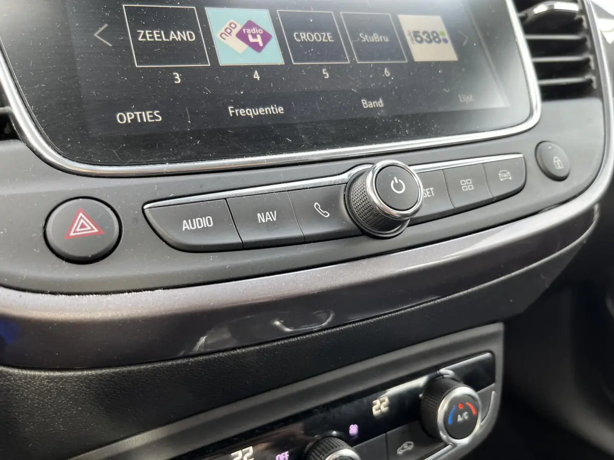 1.2 Turbo Innovation | Automaat | Climate Control | Cruise Control | Trekhaak | Parkeersensoren Achter | Navigatie | Apple Carplay/ Android Auto |