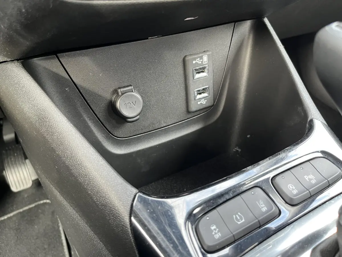 1.2 Turbo Innovation | Automaat | Climate Control | Cruise Control | Trekhaak | Parkeersensoren Achter | Navigatie | Apple Carplay/ Android Auto |