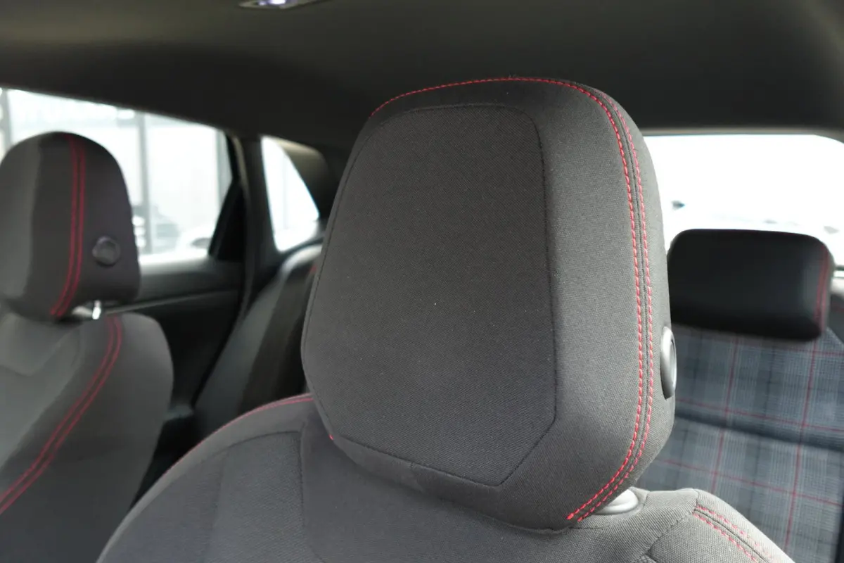 2.0 TSI GTI PANO KEYLESS BEATS