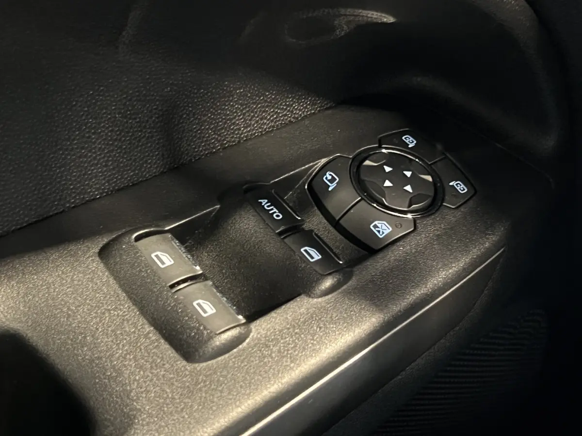1.0 EcoBoost Trend Ultimate | Navigatie/Android/Apple Carplay | LM Velgen 16" | Cruise Control | PDC Achter | Airco |