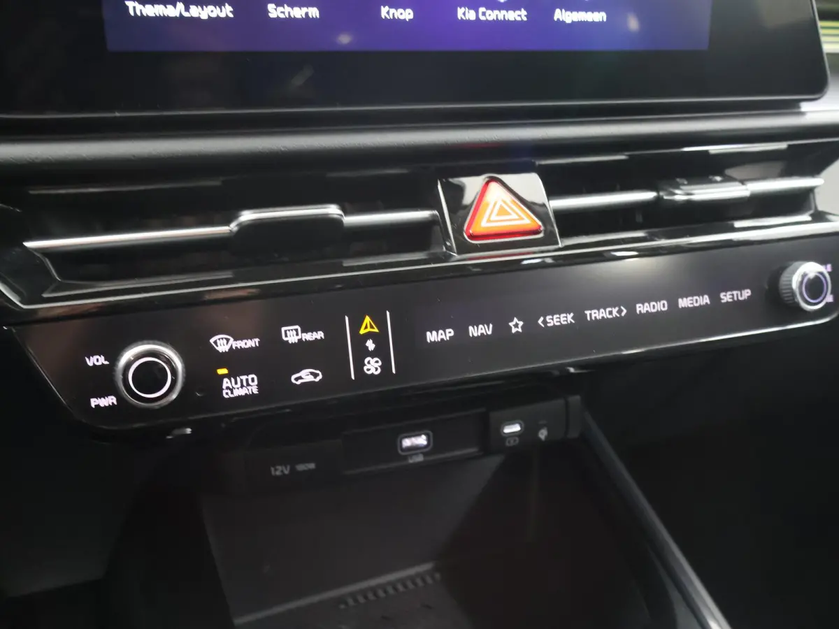 1.6 GDi PHEV DynamicPlusLine Edition | 18” lichtmetalen velgen | Elektrisch verstelbare bestuurdersstoel | Stoel/Stuurwielverwarming | LED Koplampen | Elektrisch bedienbare achterklep |