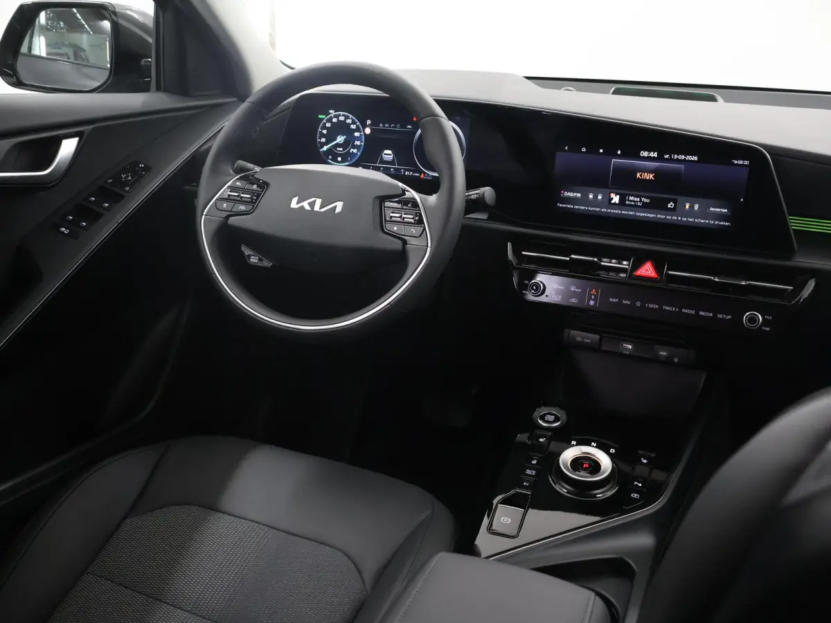 1.6 GDi PHEV DynamicPlusLine Edition | 18” lichtmetalen velgen | Elektrisch verstelbare bestuurdersstoel | Stoel/Stuurwielverwarming | LED Koplampen | Elektrisch bedienbare achterklep |