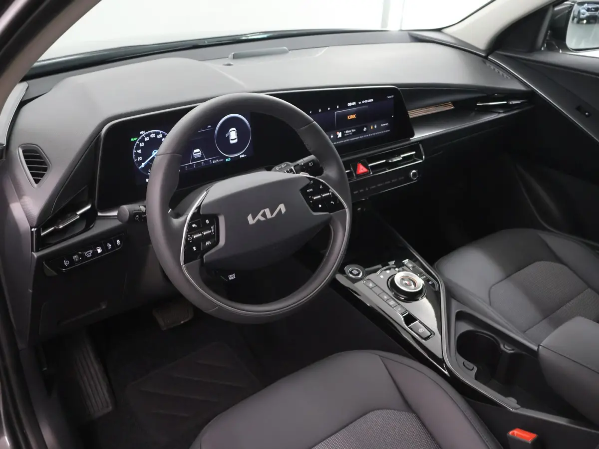 1.6 GDi PHEV DynamicPlusLine Edition | 18” lichtmetalen velgen | Elektrisch verstelbare bestuurdersstoel | Stoel/Stuurwielverwarming | LED Koplampen | Elektrisch bedienbare achterklep |