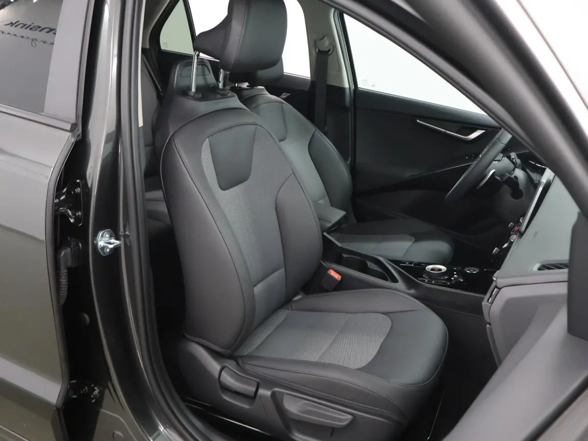 1.6 GDi PHEV DynamicPlusLine Edition | 18” lichtmetalen velgen | Elektrisch verstelbare bestuurdersstoel | Stoel/Stuurwielverwarming | LED Koplampen | Elektrisch bedienbare achterklep |