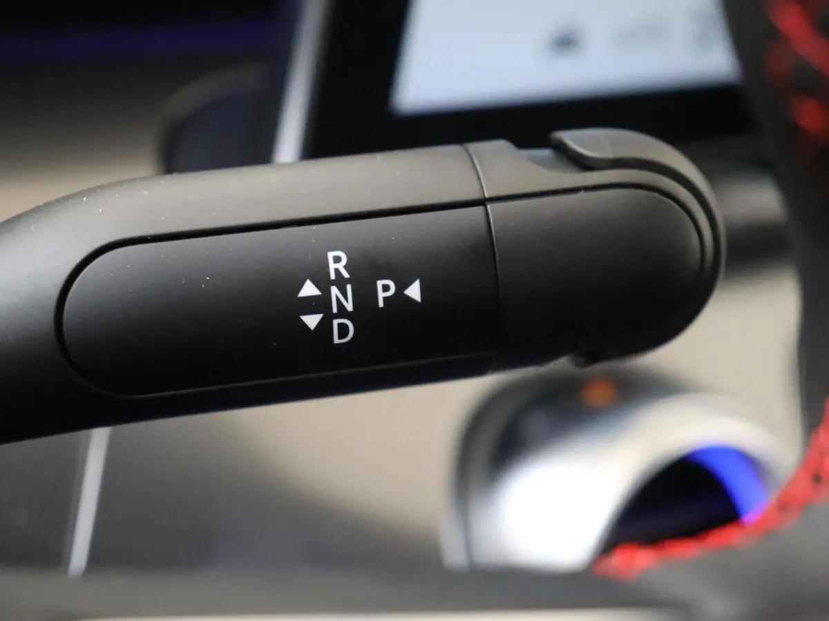 BRABUS / Stoelverwarming /  Halo Roof / 360°-camera / Easy entry / Frunk