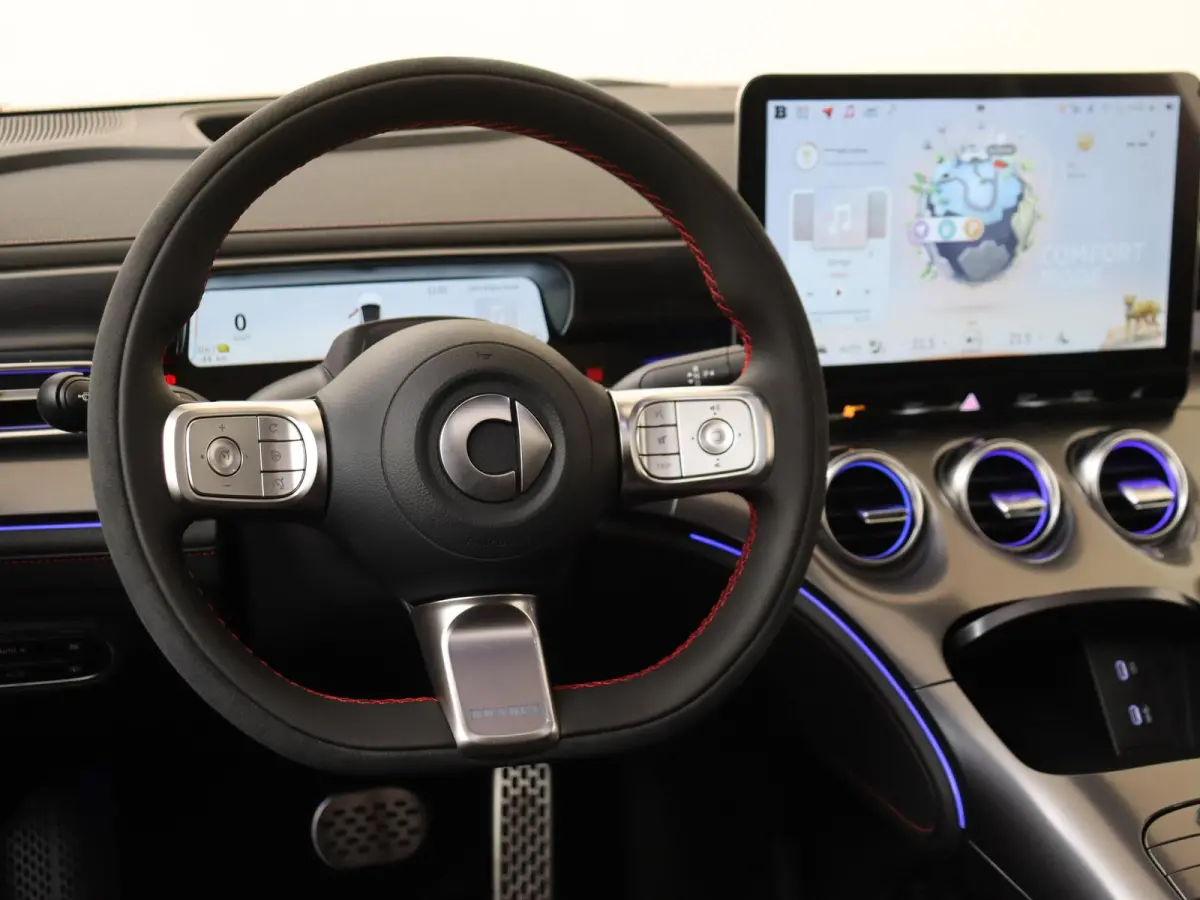 BRABUS / Stoelverwarming /  Halo Roof / 360°-camera / Easy entry / Frunk