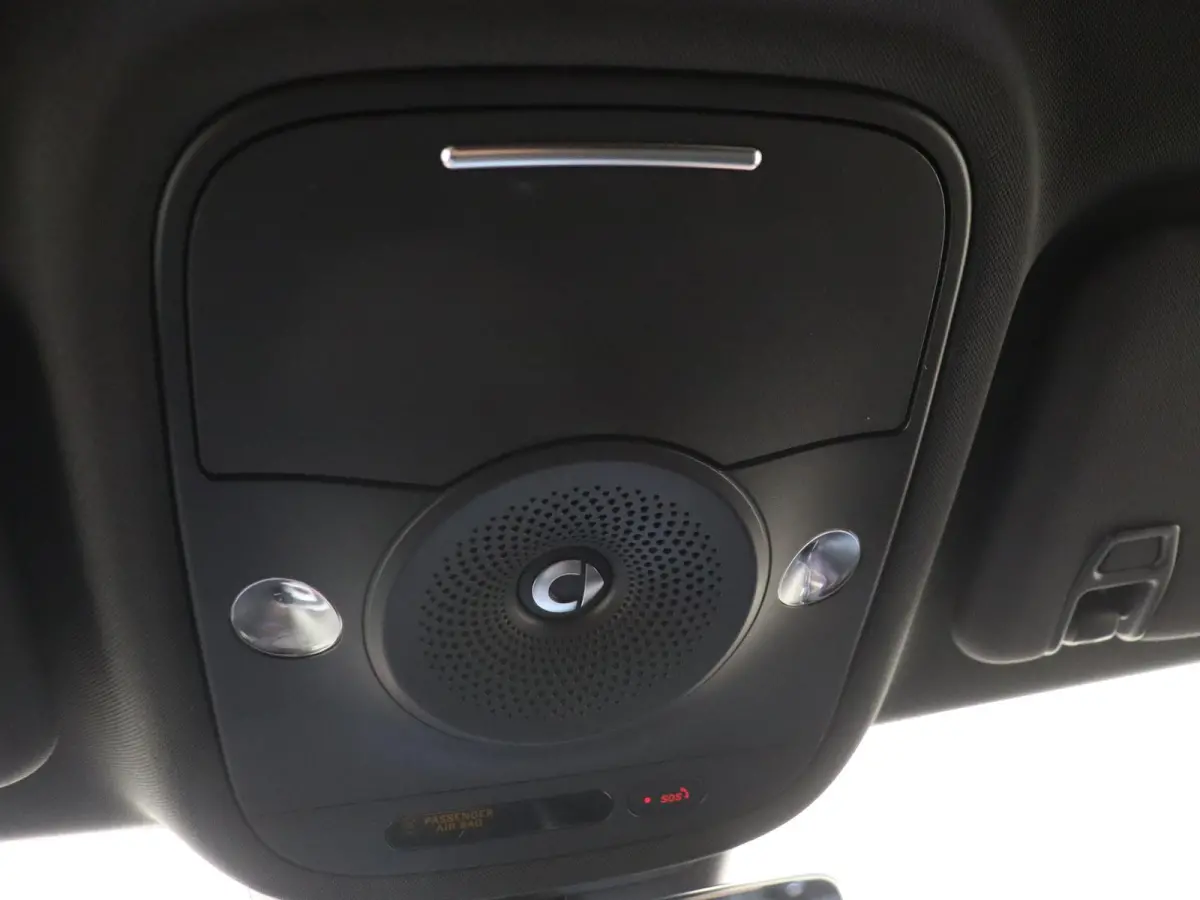 BRABUS / Stoelverwarming /  Halo Roof / 360°-camera / Easy entry / Frunk