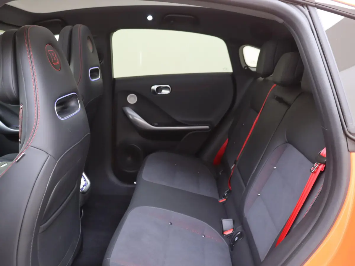 BRABUS / Stoelverwarming /  Halo Roof / 360°-camera / Easy entry / Frunk