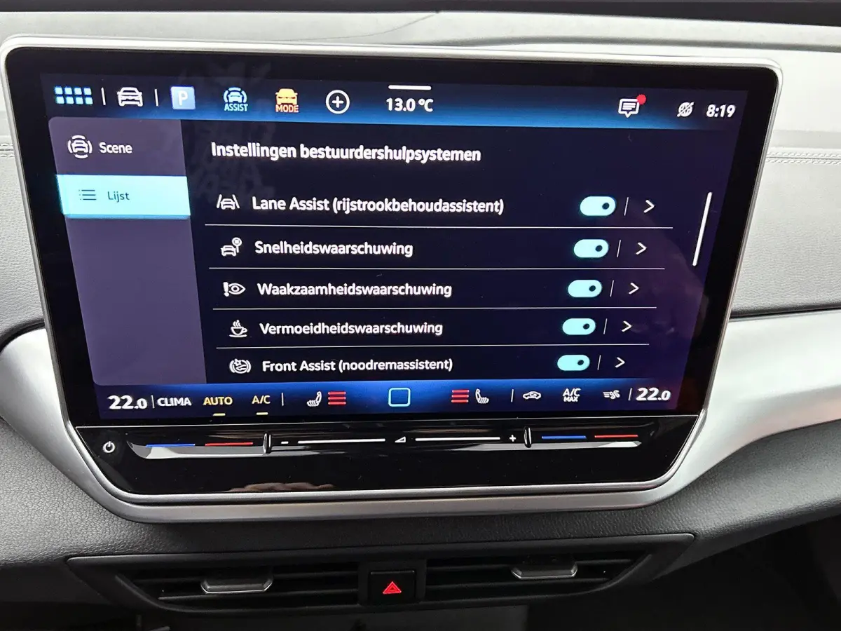 Pro Business 77 kWh 286 PK | Trekhaak | 360 Camera | 19" lichtmetalen velgen | IQ Lights | Stoelverwarming | Apple Carplay draadloos | Stuurverwarming | Lane assist | Android Auto draadloos 