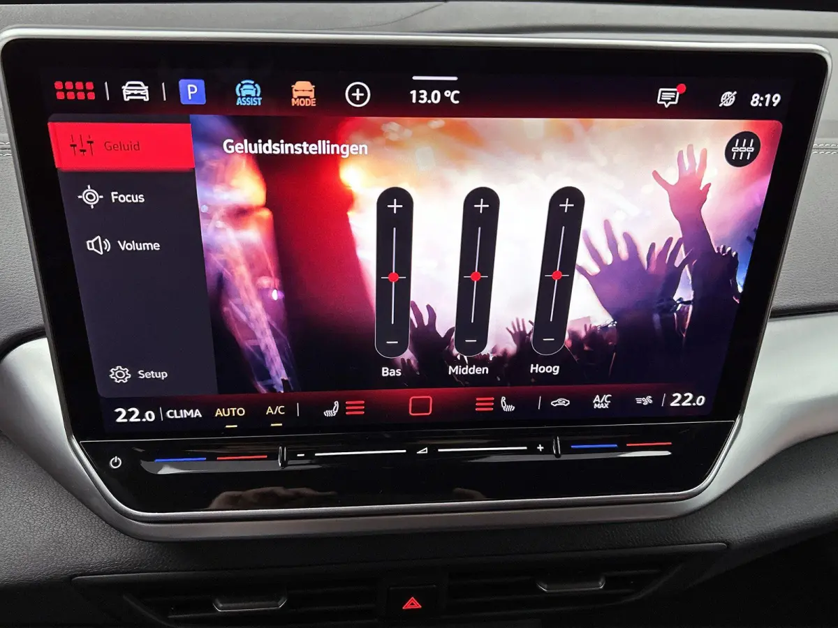 Pro Business 77 kWh 286 PK | Trekhaak | 360 Camera | 19" lichtmetalen velgen | IQ Lights | Stoelverwarming | Apple Carplay draadloos | Stuurverwarming | Lane assist | Android Auto draadloos 