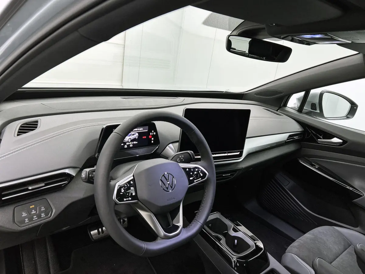 Pro Business 77 kWh 286 PK | Trekhaak | 360 Camera | 19" lichtmetalen velgen | IQ Lights | Stoelverwarming | Apple Carplay draadloos | Stuurverwarming | Lane assist | Android Auto draadloos 