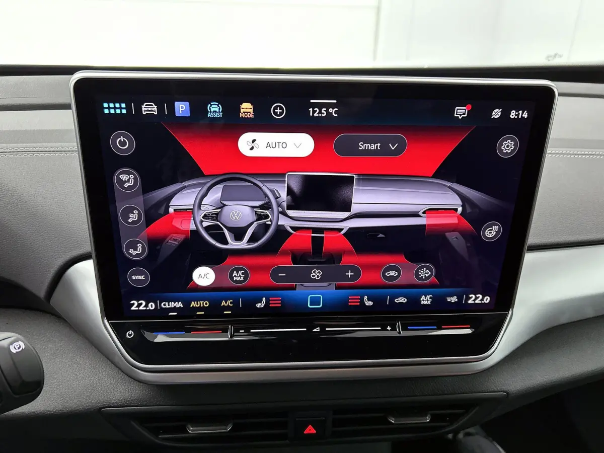 Pro Business 77 kWh 286 PK | Trekhaak | 360 Camera | 19" lichtmetalen velgen | IQ Lights | Stoelverwarming | Apple Carplay draadloos | Stuurverwarming | Lane assist | Android Auto draadloos 