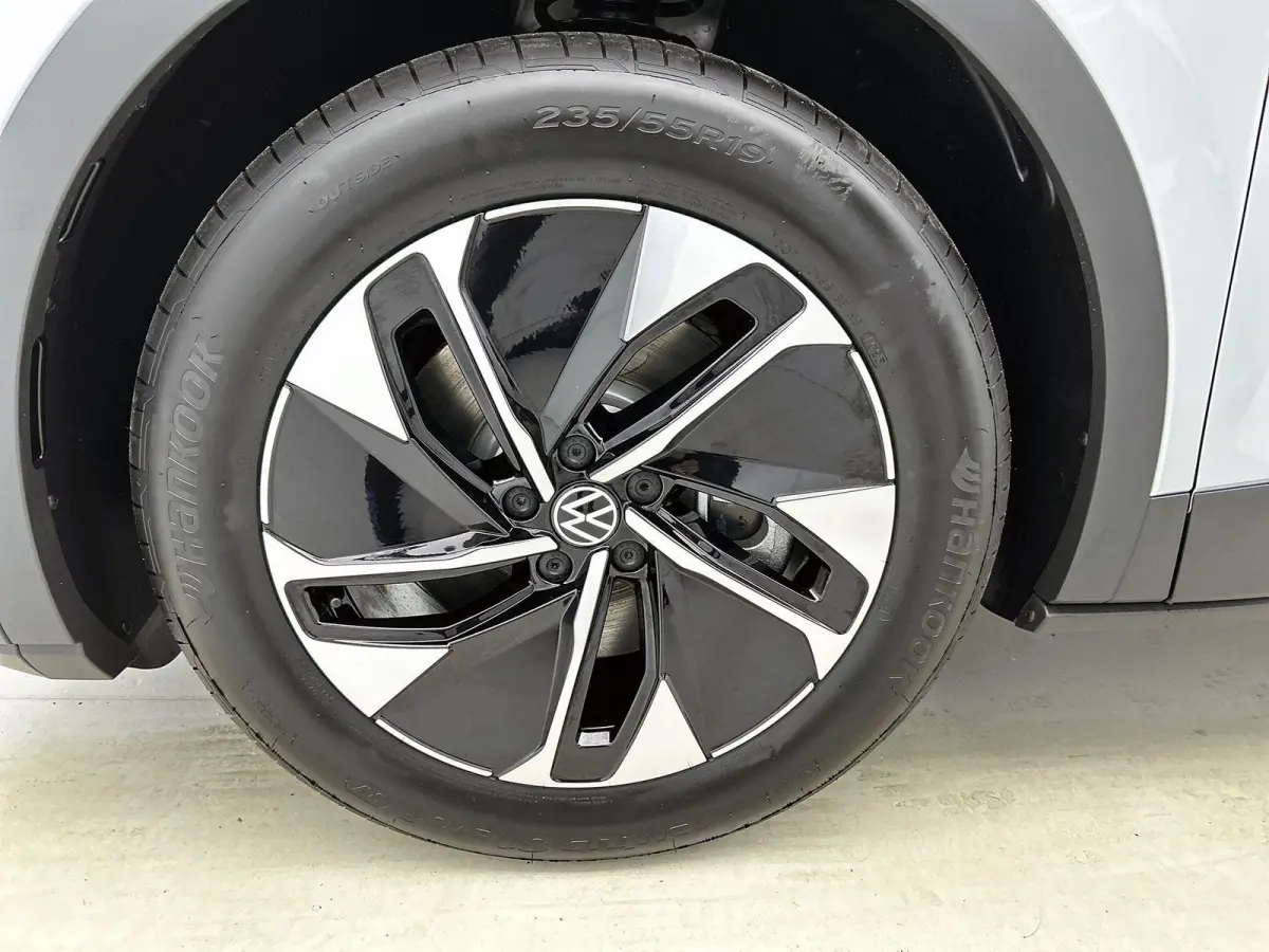 Pro Business 77 kWh 286 PK | Trekhaak | 360 Camera | 19" lichtmetalen velgen | IQ Lights | Stoelverwarming | Apple Carplay draadloos | Stuurverwarming | Lane assist | Android Auto draadloos 