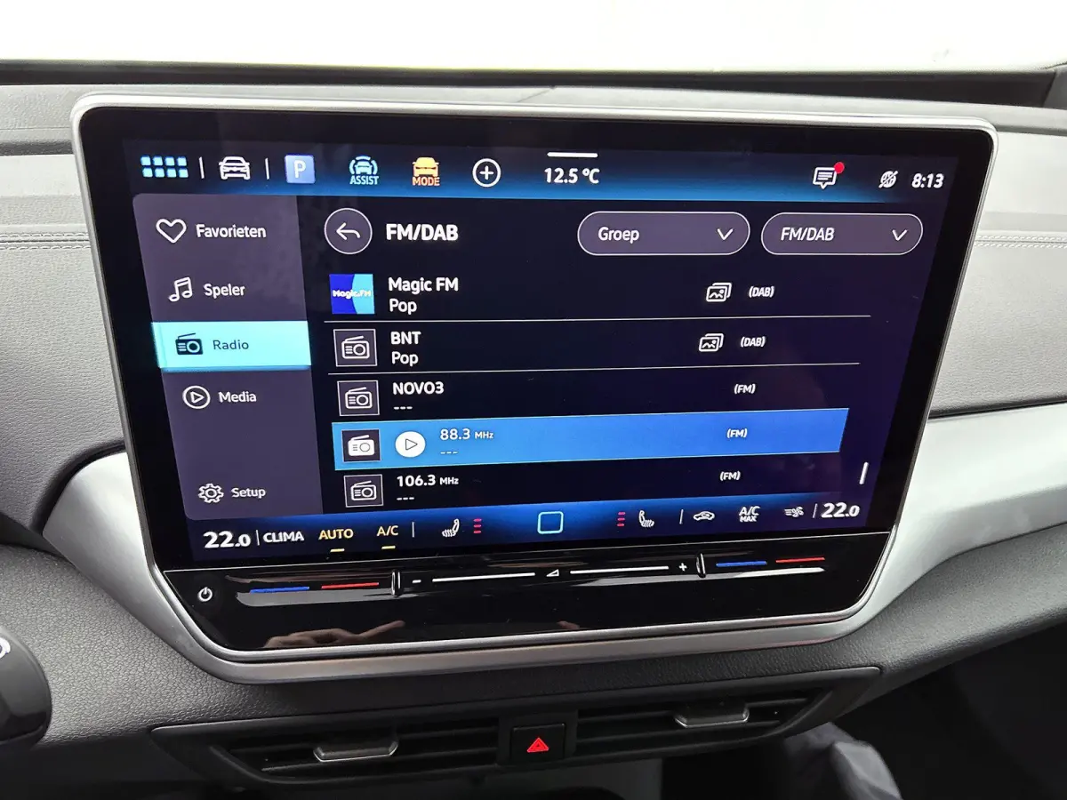 Pro Business 77 kWh 286 PK | Trekhaak | 360 Camera | 19" lichtmetalen velgen | IQ Lights | Stoelverwarming | Apple Carplay draadloos | Stuurverwarming | Lane assist | Android Auto draadloos 