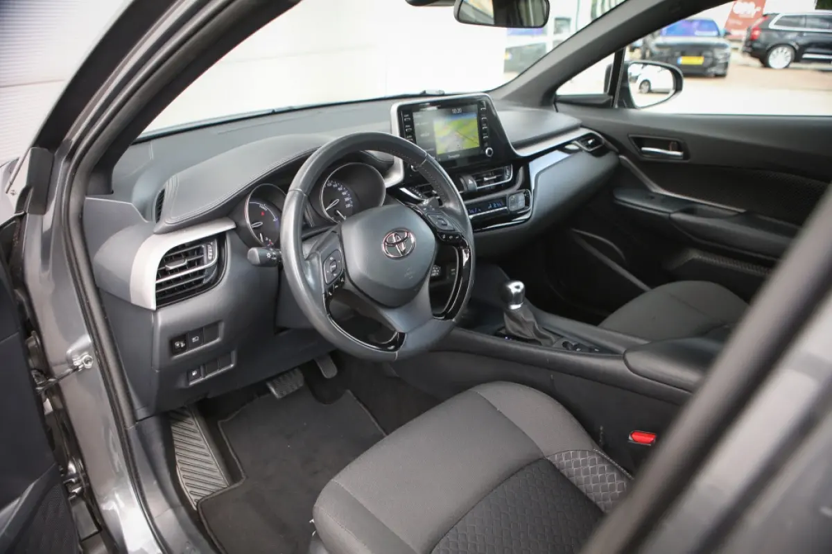 1.8 Hybrid Active | Navi | Stoelverwarming | Cruise | Achteruitrijcamera |