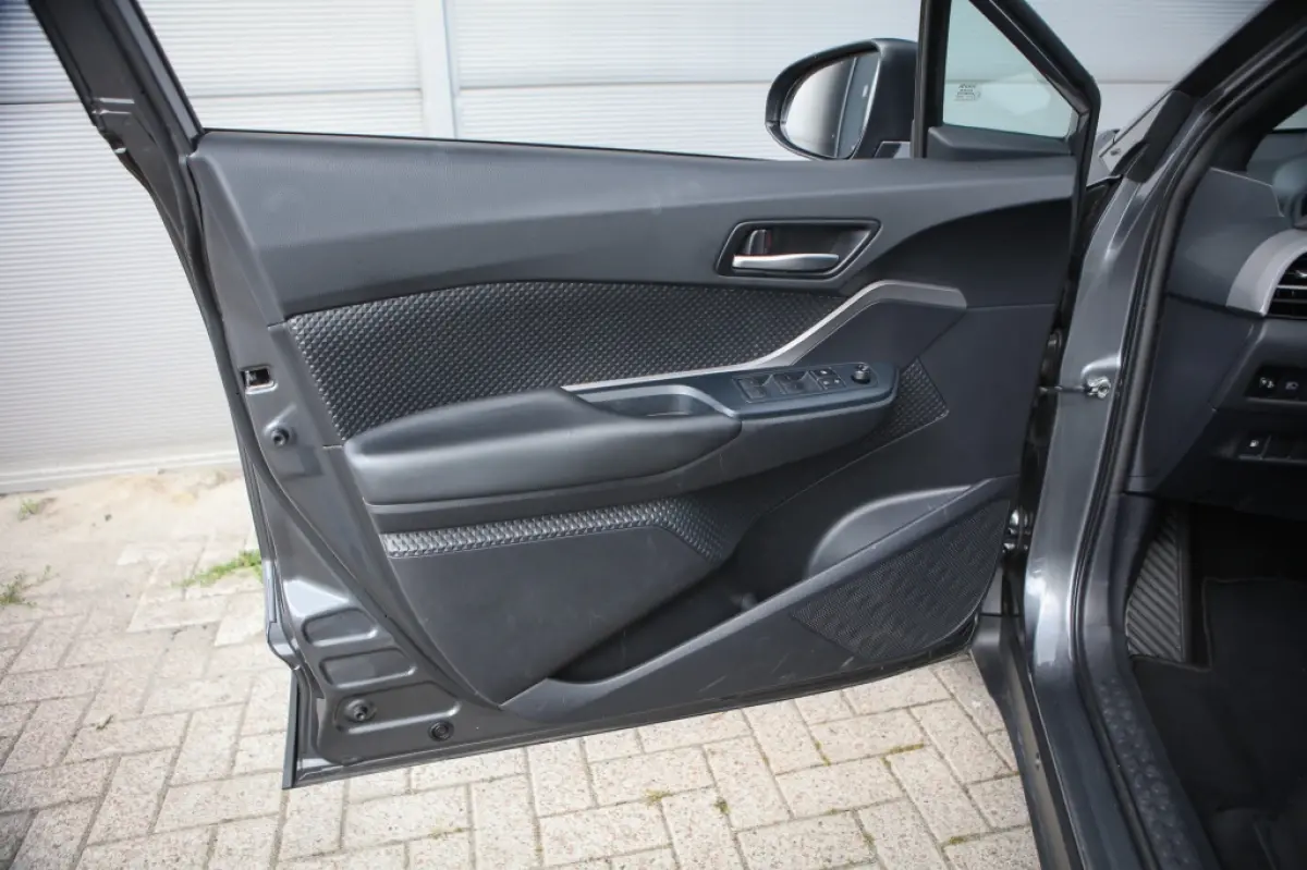 1.8 Hybrid Active | Navi | Stoelverwarming | Cruise | Achteruitrijcamera |
