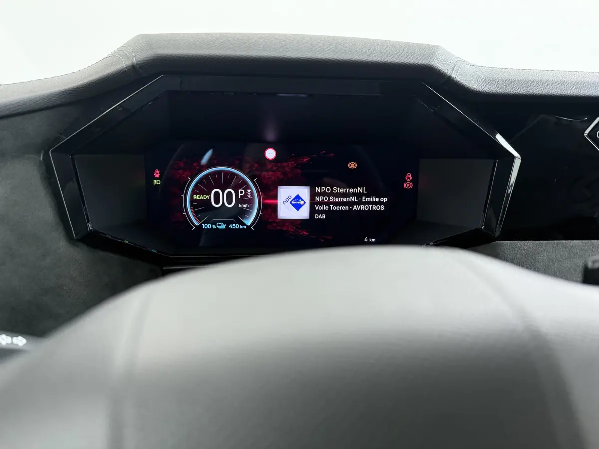 Étoile | 10" capacitive touchscreen (personaliseerbaar) | 6 voudig elektrisch verstelbare passagiersstoel | Achteruitrijcamera