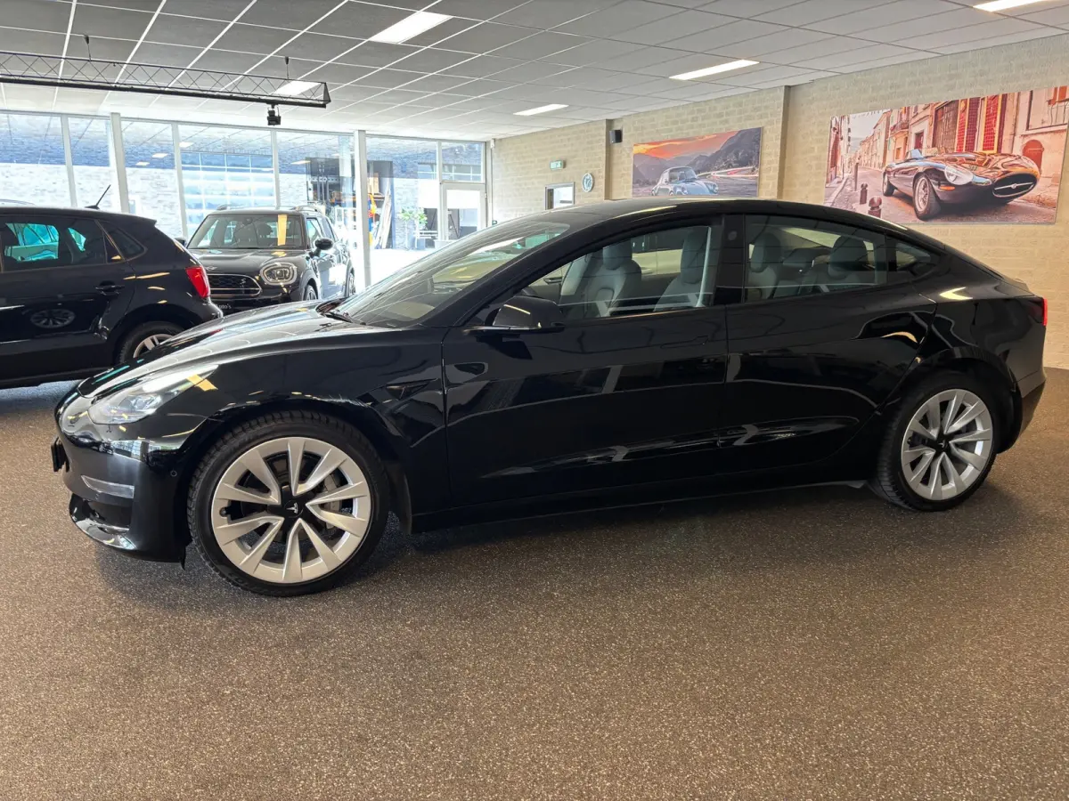 Long Range AWD 75 kWh SOH 93.5% Panorama