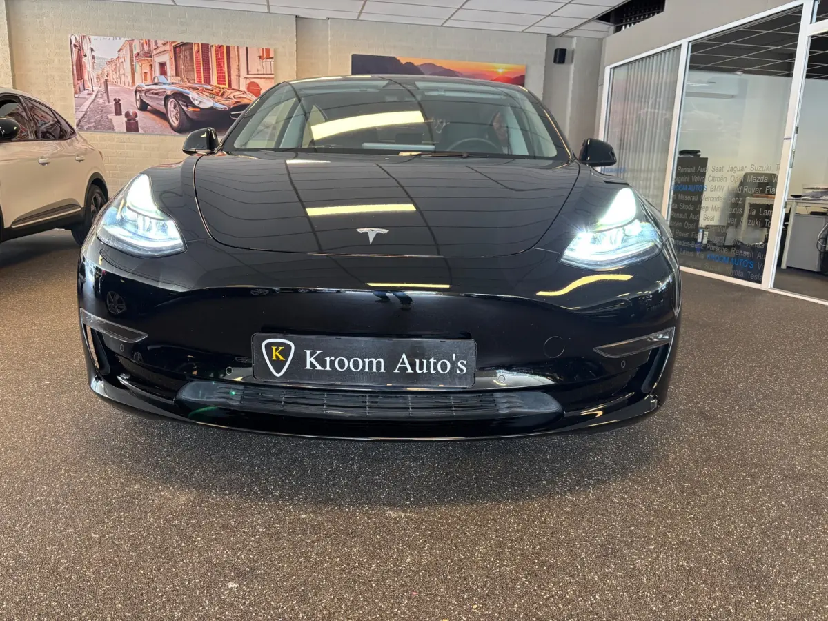 Long Range AWD 75 kWh SOH 93.5% Panorama