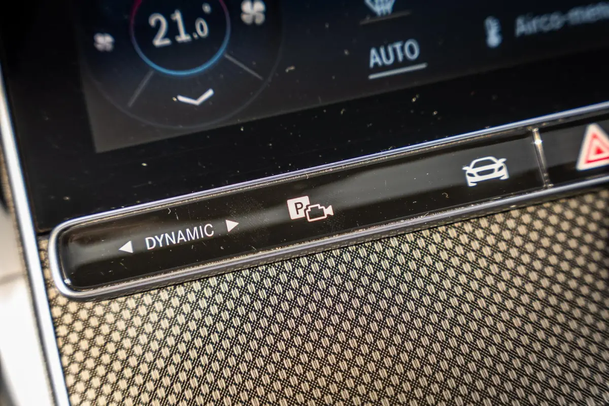 C200 AMG|BURMESTER|PANO|CAM|SFEERV|ACC