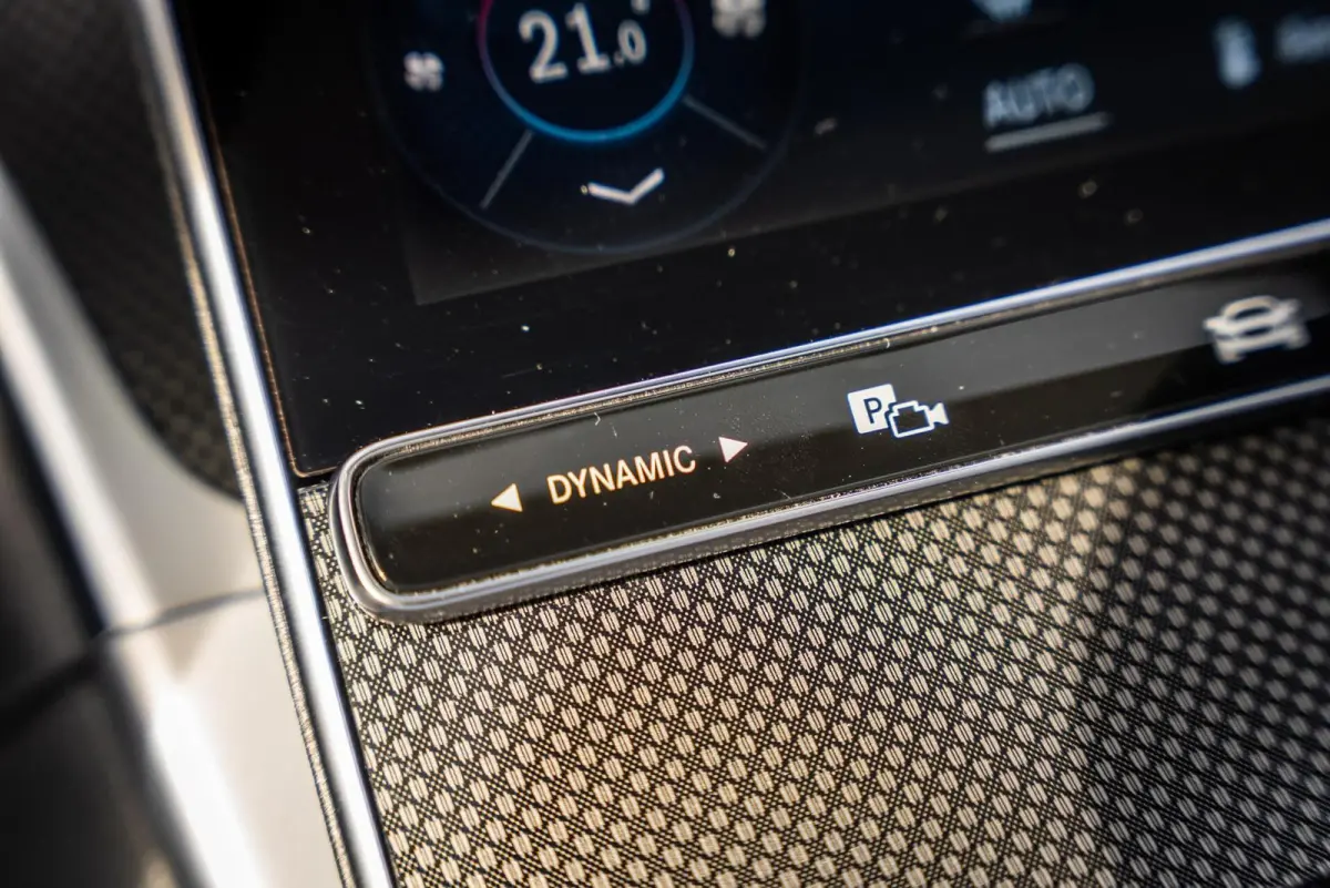 C200 AMG|BURMESTER|PANO|CAM|SFEERV|ACC
