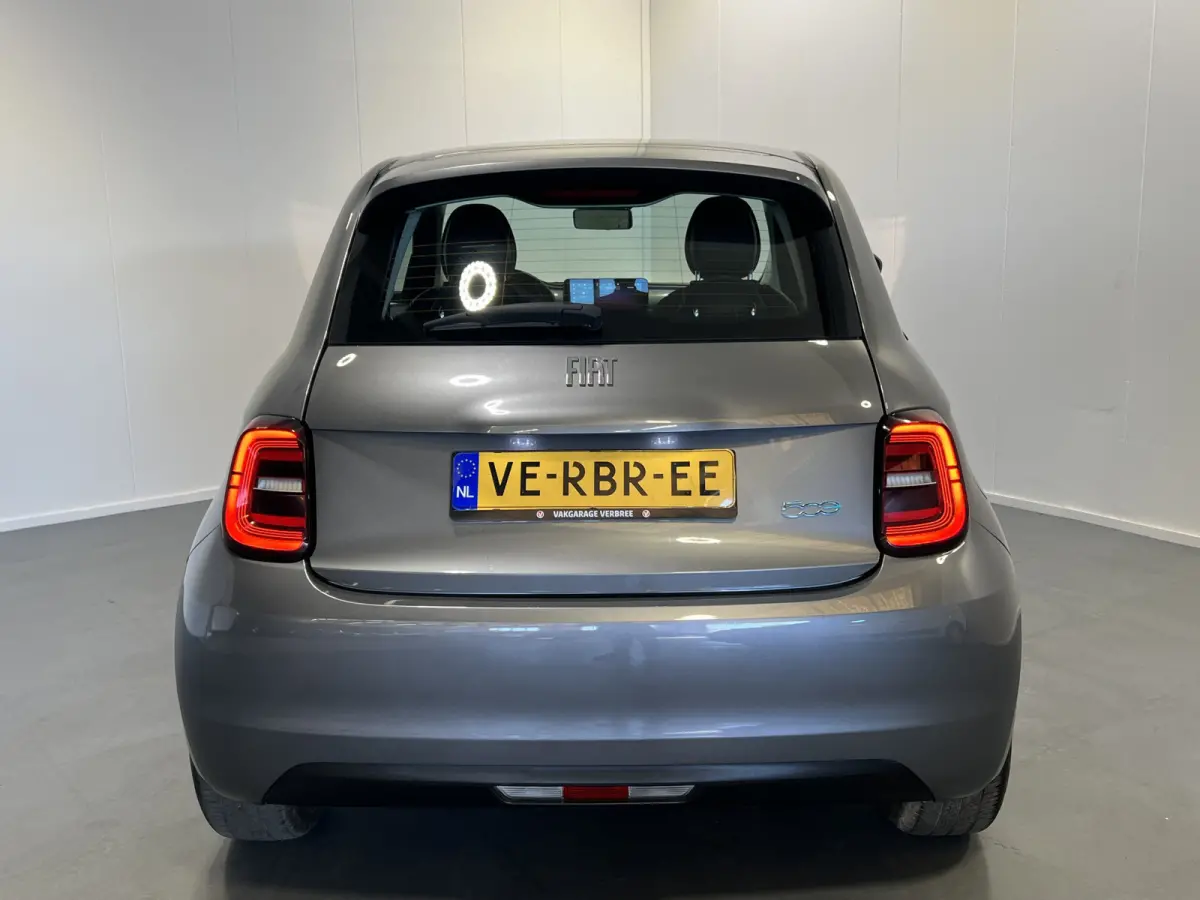 Icon 42 kWh | Navigatie/Android/Apple Carplay | LM Velgen 16" | Cruise Control | DAB | Cruise Control | Airco |