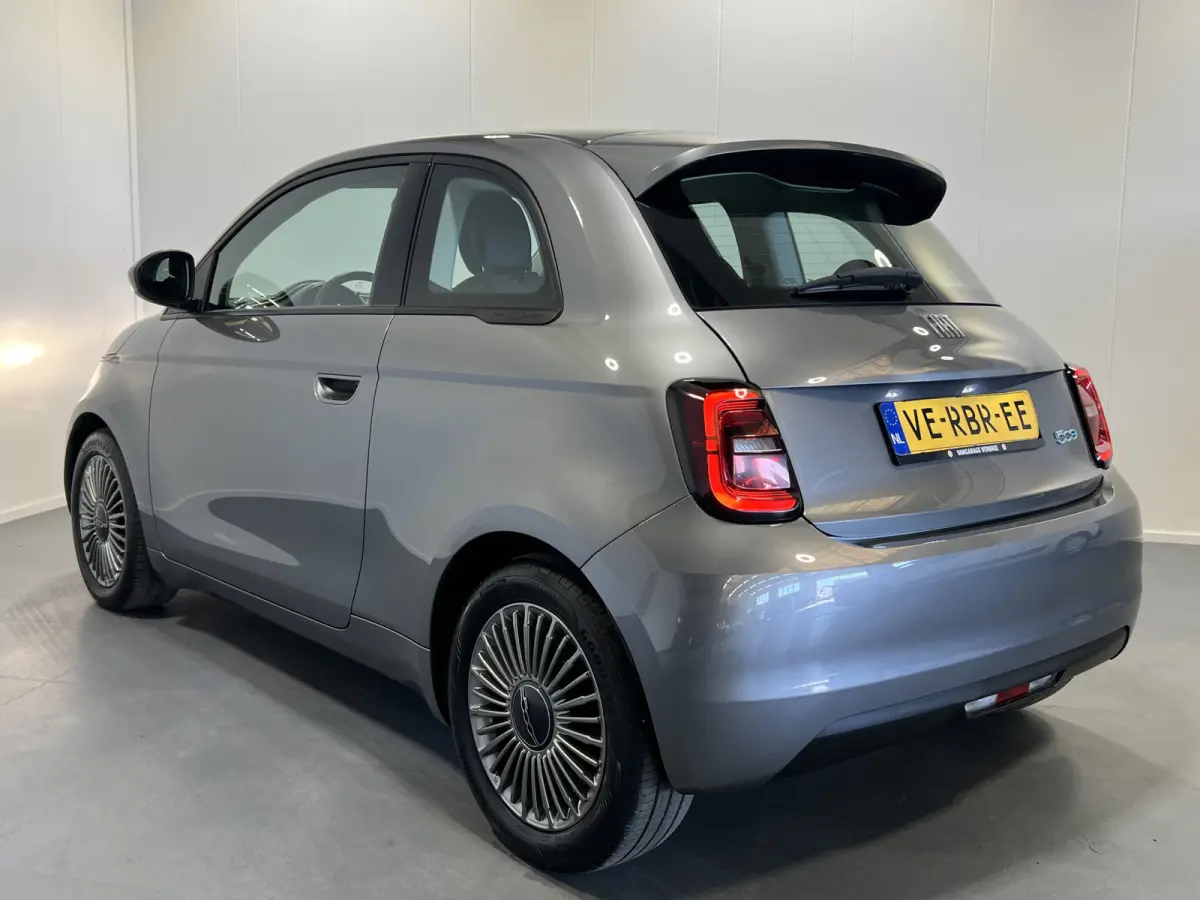 Icon 42 kWh | SoH 94.2% | Navigatie/Android/Apple Carplay | LM Velgen 16" | Cruise Control | DAB | Cruise Control | Airco |