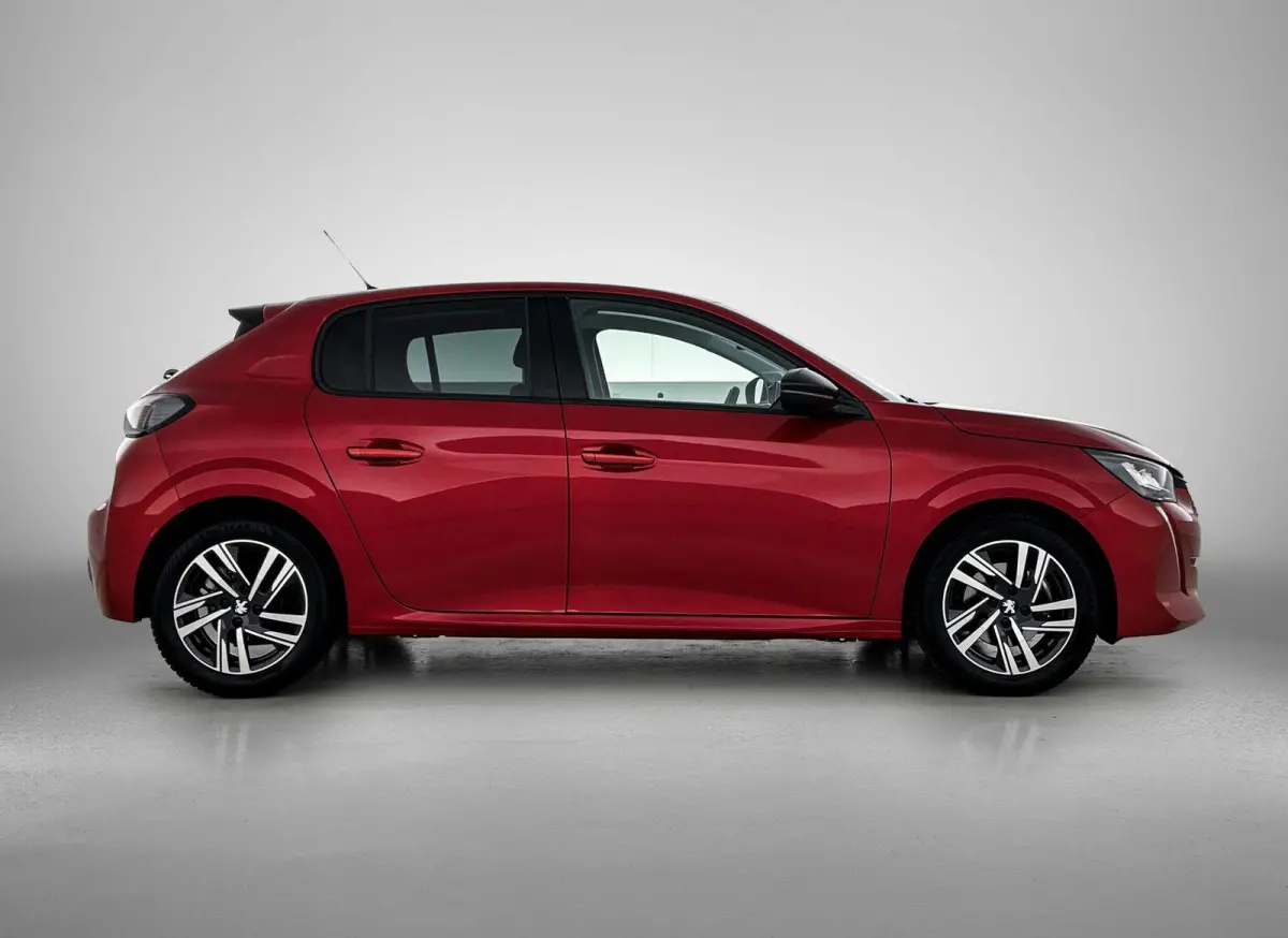 Allure Pack 100pk | Climate control | Navigatie | Camera | Lichtmetalen velgen | Keyless start | Parkeersensoren | Afneembare trekhaak