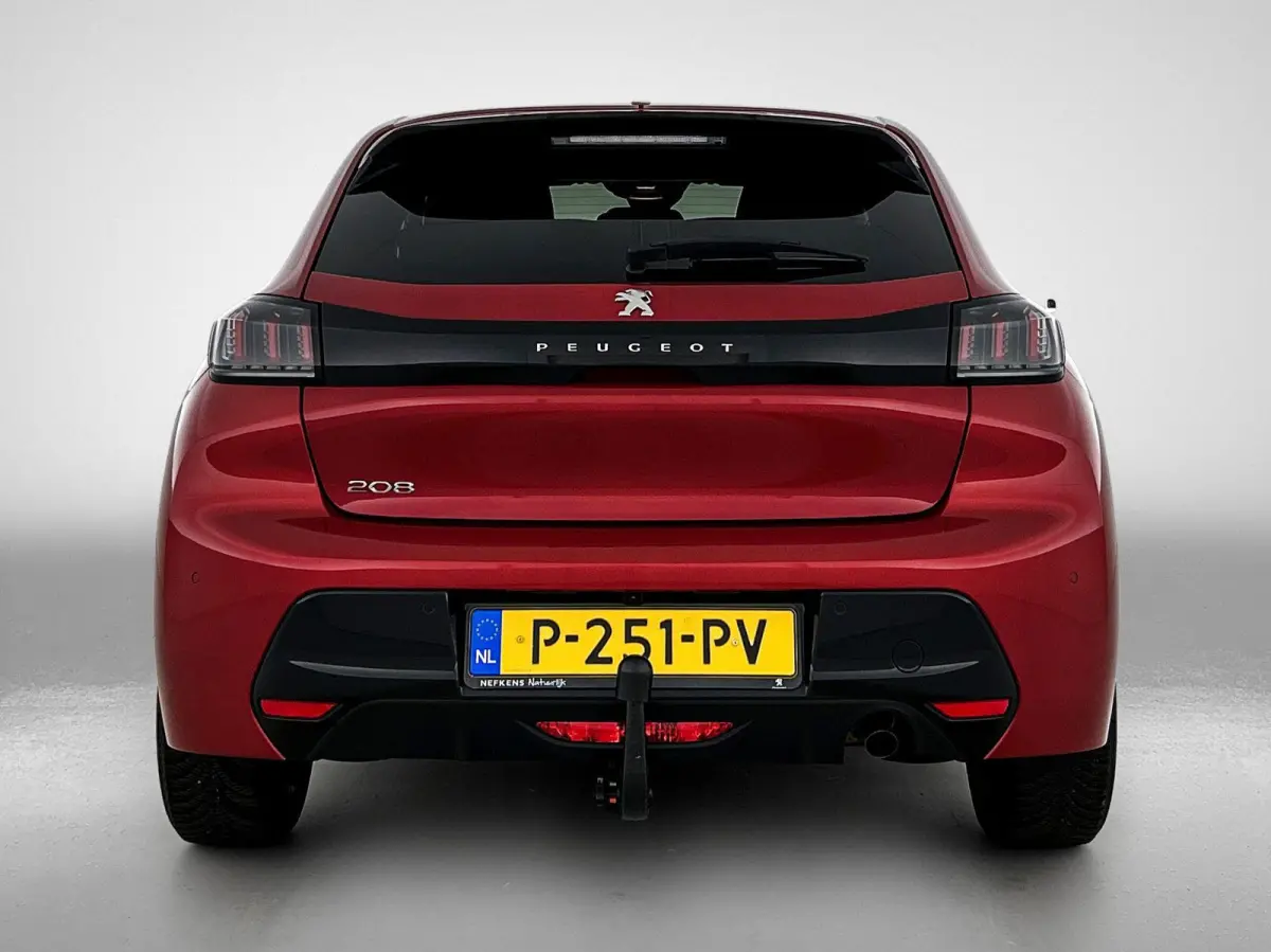 Allure Pack 100pk | Climate control | Navigatie | Camera | Lichtmetalen velgen | Keyless start | Parkeersensoren | Afneembare trekhaak