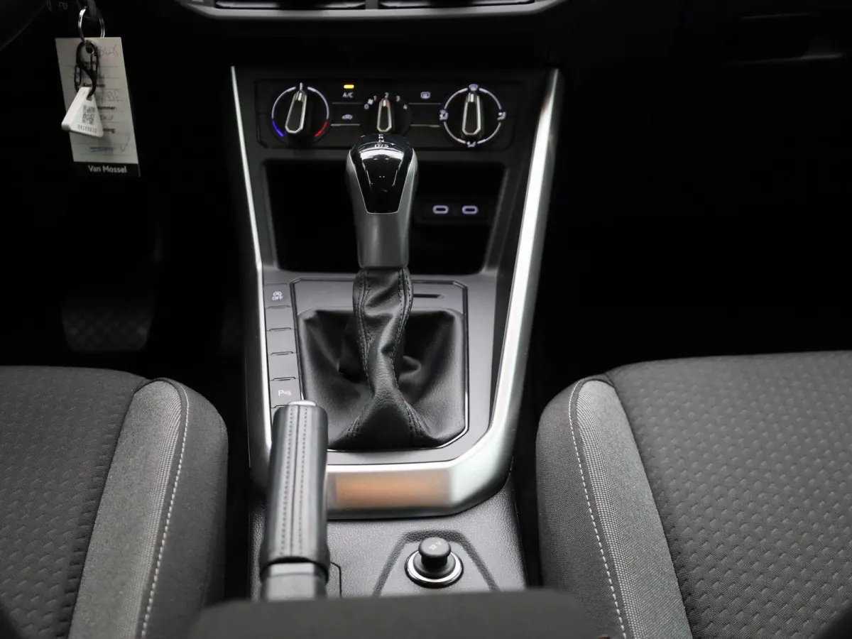 1.0 TSI Life 95 PK | Automaat | Adaptive Cruise Control | Lane Assist | Apple Carplay / Android Auto | Parkeersensoren | Lichtmetalenvelgen |