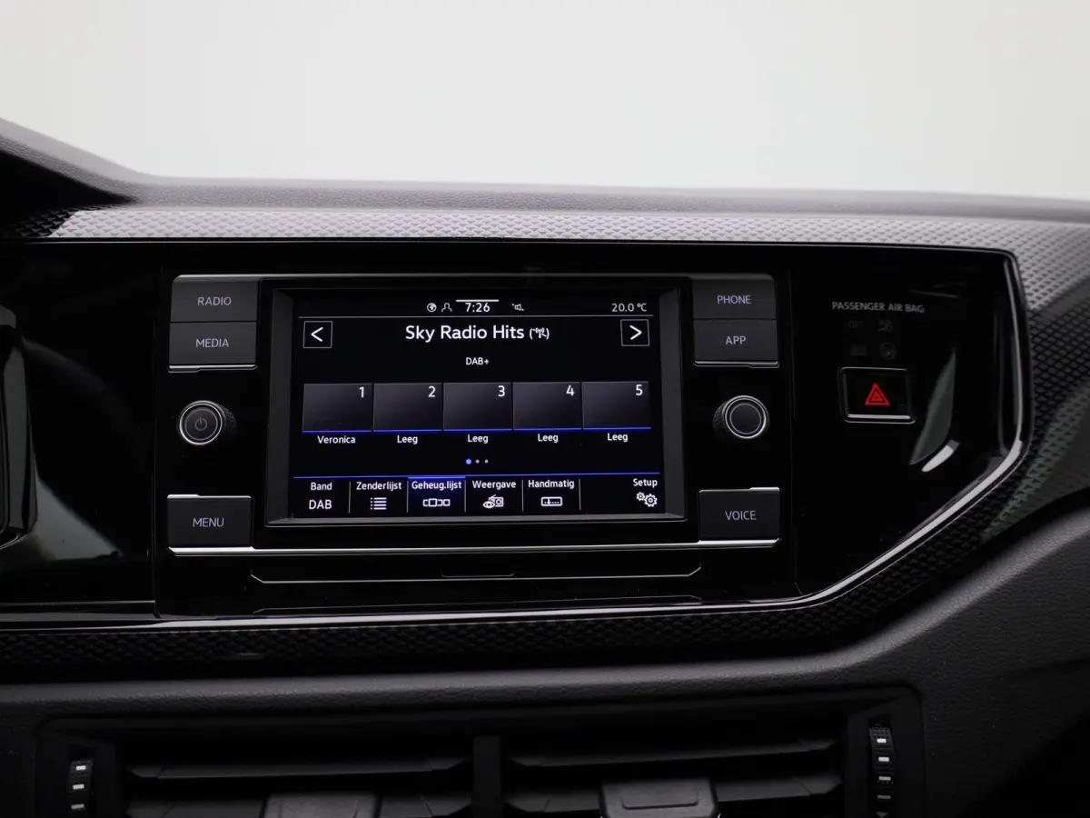 1.0 TSI Life 95 PK | Automaat | Adaptive Cruise Control | Lane Assist | Apple Carplay / Android Auto | Parkeersensoren | Lichtmetalenvelgen |