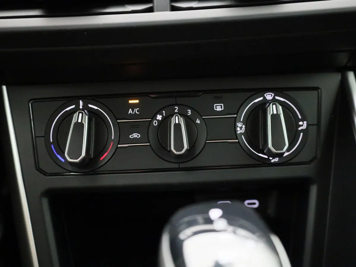 1.0 TSI Life 95 PK | Automaat | Adaptive Cruise Control | Lane Assist | Apple Carplay / Android Auto | Parkeersensoren | Lichtmetalenvelgen |
