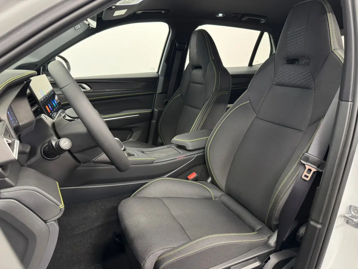1.5 Core | Camera | Apple Carplay/Android Auto | Cruise control adaptief | Stoelverwarming |