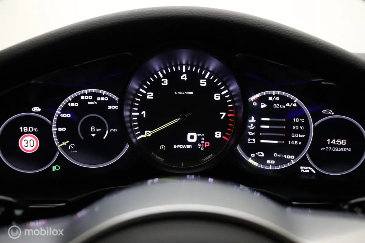 2.9 4 E-Hybrid|PANO|CHRONO|