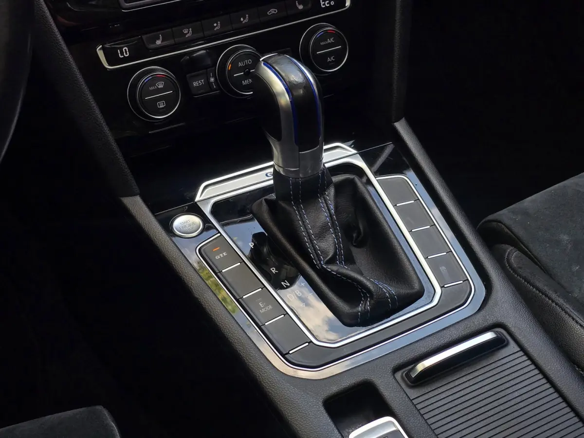 1.4 TSI GTE Connected Series Plus