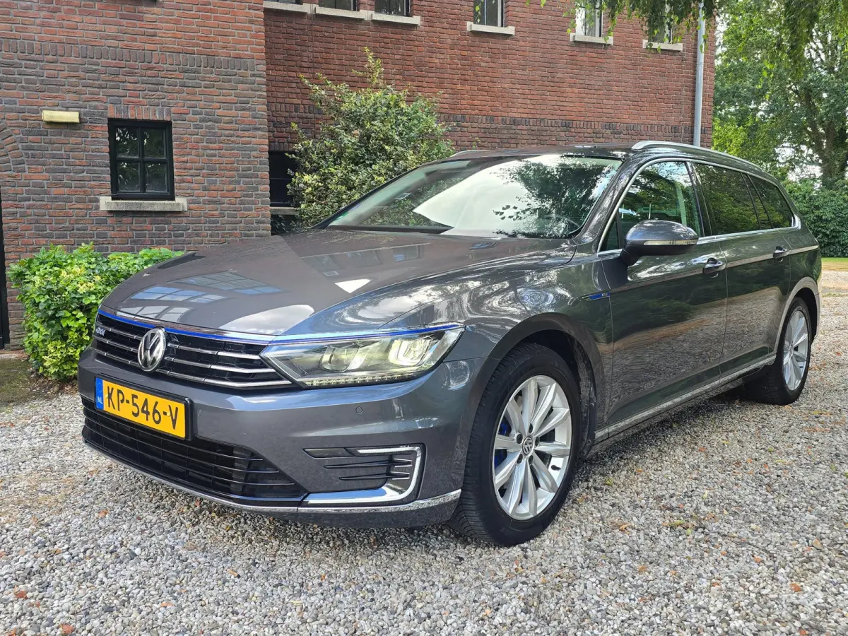 1.4 TSI GTE Connected Series Plus