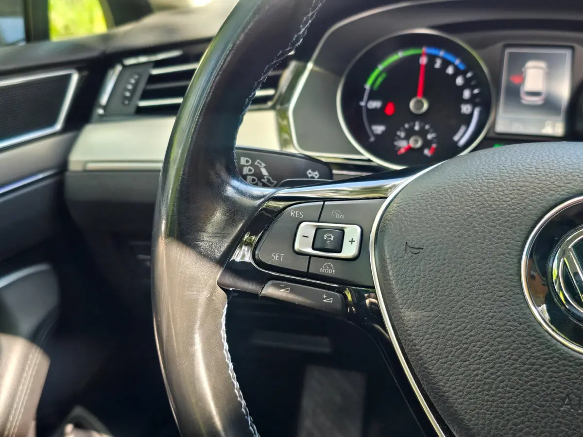 1.4 TSI GTE Connected Series Plus