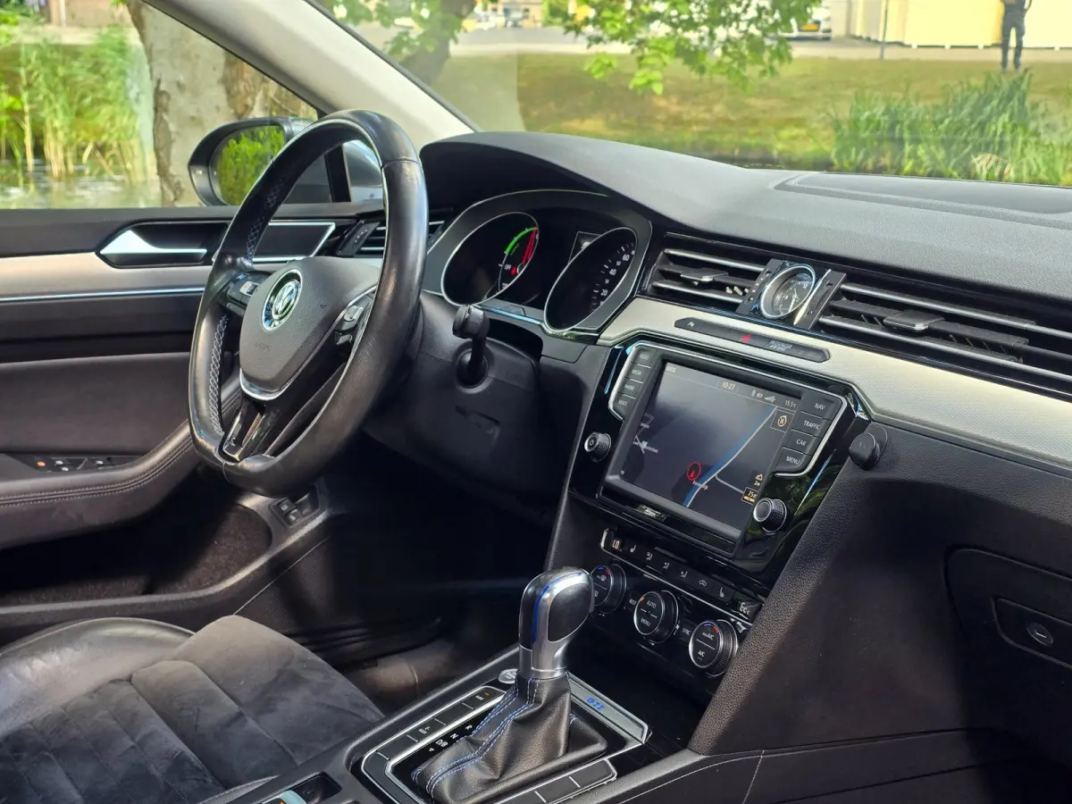 1.4 TSI GTE Connected Series Plus