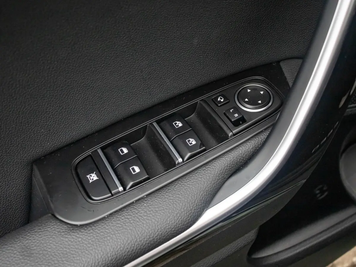 1.0 T-GDi DynamicPlusLine Navigatie l Stoel Stuur verwarming l