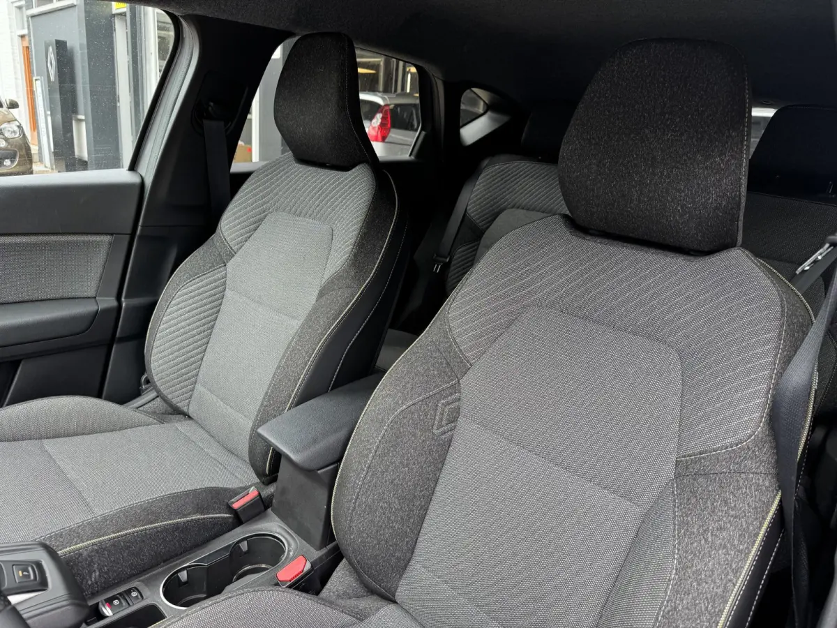 1.8 E-Tech full hybrid 160 Techno