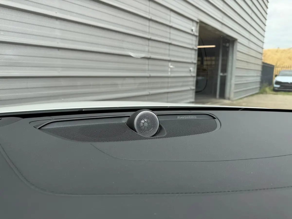 B5 Ultimate Pano-dak | Parkeerverw.| B&W | Trekh. | Nappa massage/ventilatie | 20"
