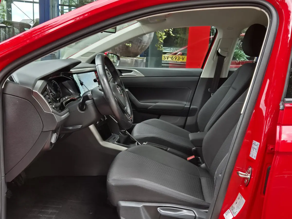 1.0 Comfortline Business | Airconditioning | Navigatie | Electr. ramen | Centr. vergendeling op afstand | Cruise Control