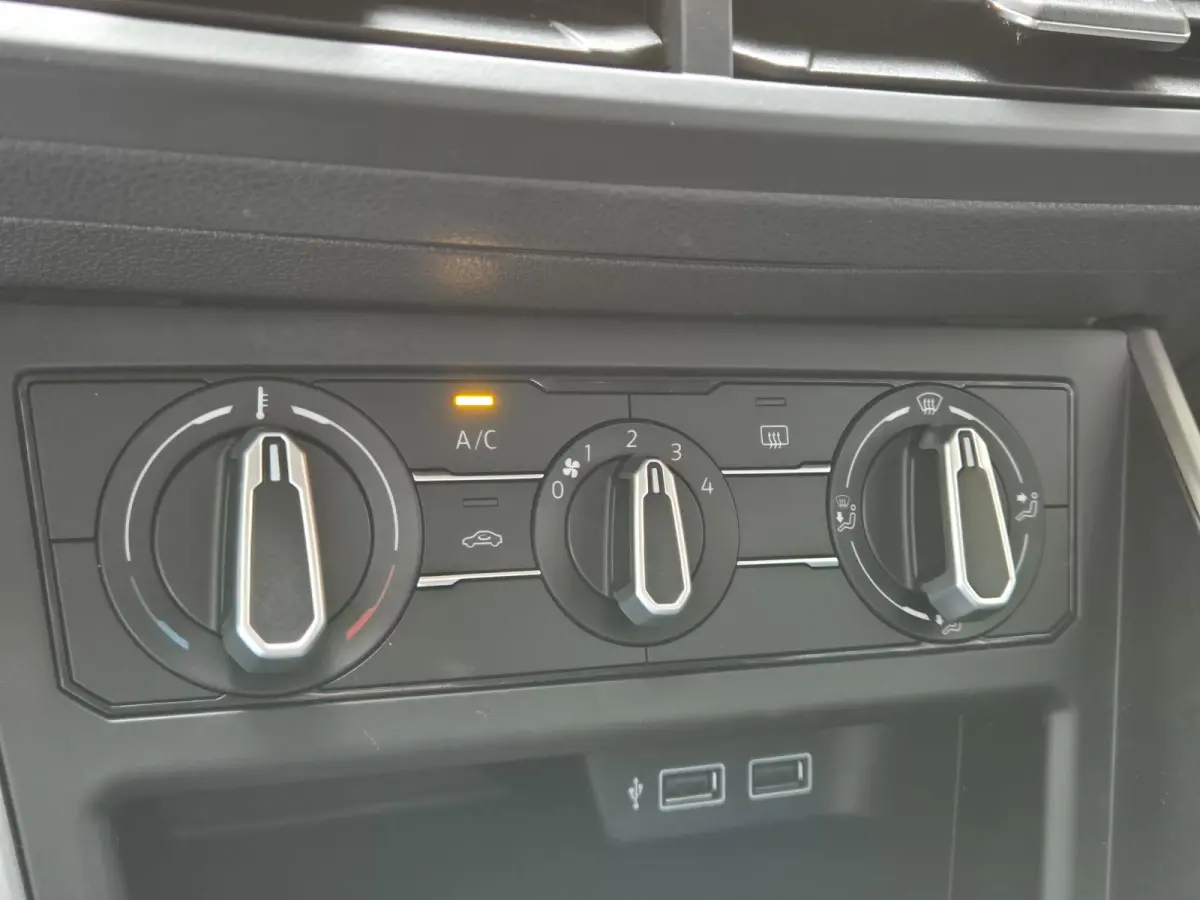 1.0 Comfortline Business | Airconditioning | Navigatie | Electr. ramen | Centr. vergendeling op afstand | Cruise Control