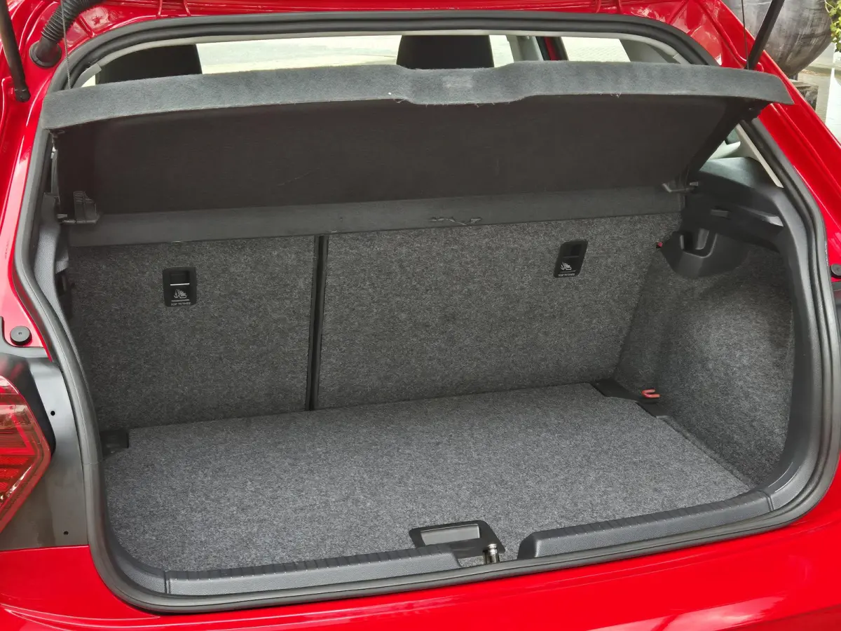 1.0 Comfortline Business | Airconditioning | Navigatie | Electr. ramen | Centr. vergendeling op afstand | Cruise Control