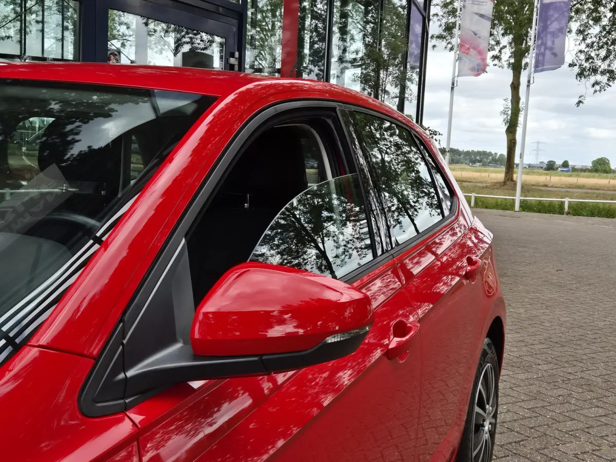 1.0 Comfortline Business | Airconditioning | Navigatie | Electr. ramen | Centr. vergendeling op afstand | Cruise Control