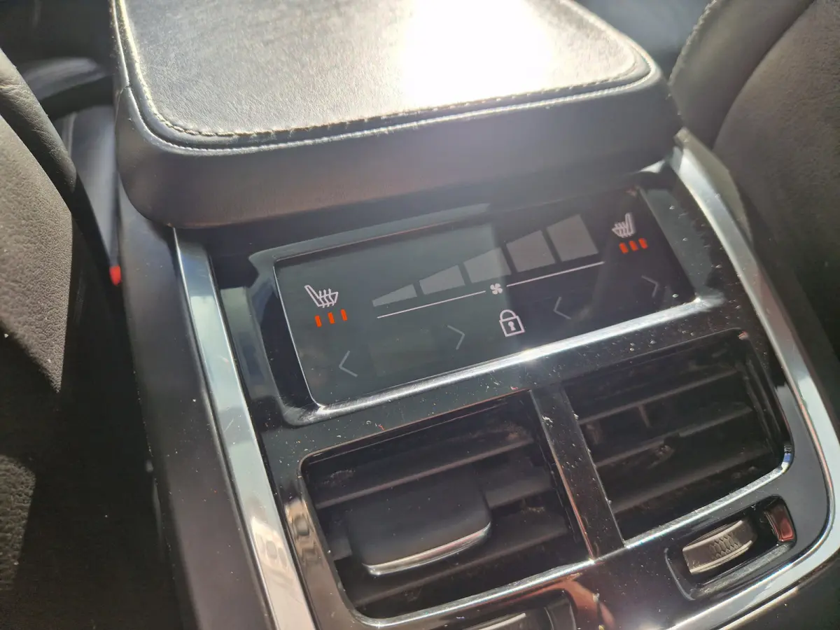 T8 Recharge AWD Inscription Intro Edition Massage | Harman Kardon | Scandinavian Line