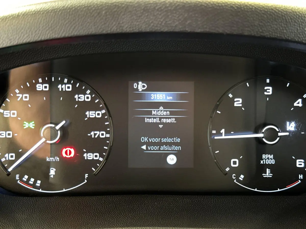 2.2 BlueHDi 140 S&S L2H2 3.3t | Apple Carplay/Android Auto | Trekhaak | Achteruitrijcamera | Navigatie | Cruise control |
