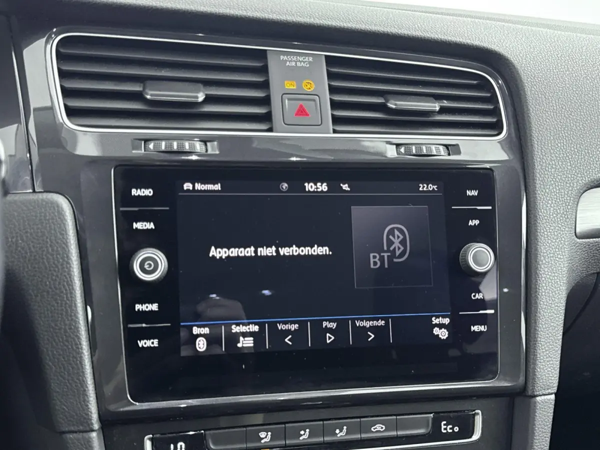 E-DITION | Accu 93% | Navigatie | Parkeersensoren V+A | Led | Airco